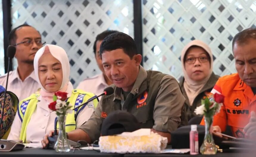 Kepala BNPB Suharyanto saat memberikan penjelasan di depan media massa / Foto : ANTARA