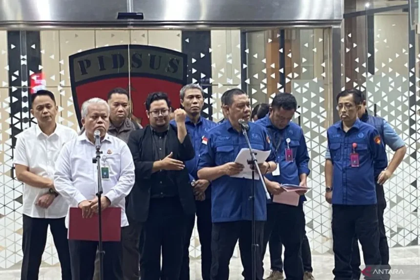 Direktur Penyidikan Jaksa Agung Muda Bidang Tindak Pidana Khusus Kejagung Abdul Qohar saat jumpa pers / Foto : courtesy ANTARA