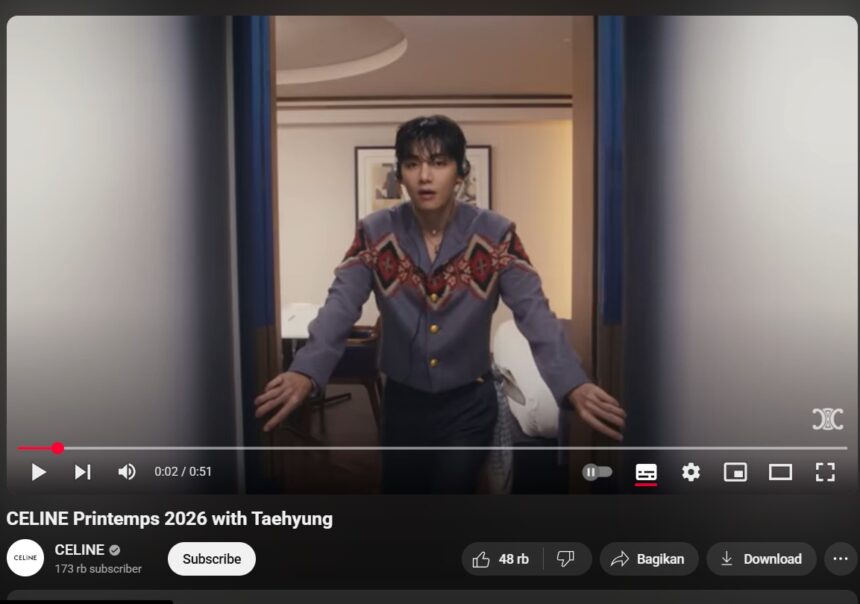 Penampilan Taehyung dalam video CELINE Prinemps 2026 / Foto ; capture youtube