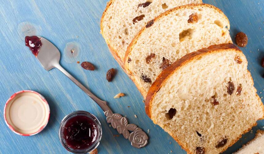 Perpaduan roti kismis dan madu / Foto: Ist