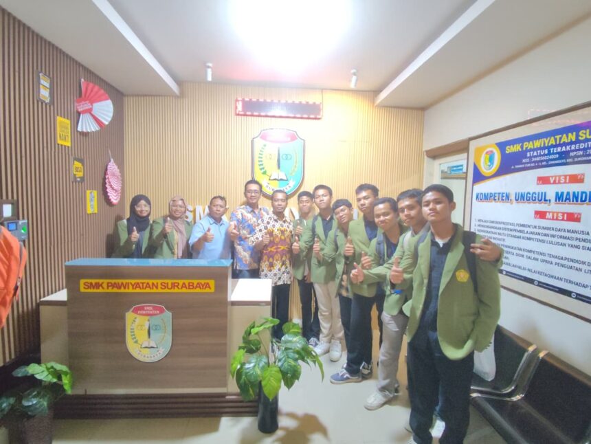Workshop bertajuk “Belajar Figma: Design Web Menjadi Menarik” di SMK Pawiyatan Surabaya/dok.aktual.co.id