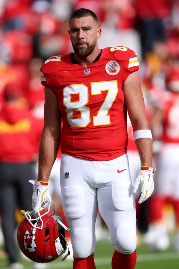 Travis Kelce saat di lapangan/ Foto: capture People