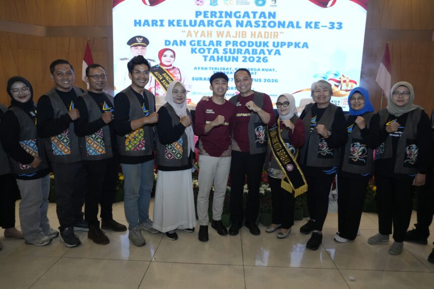 Foto bersama dengan Wali Kota Eri seusai gelar produk/dok.aktual.co.id