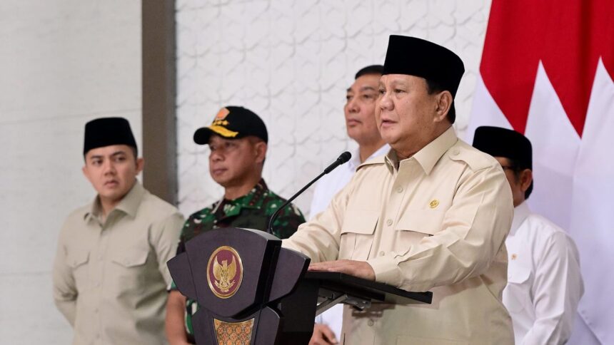 Pesiden Prabowo Subianto memberikan keterangan pers di Pangkalan TNI AU Halim Perdanakusuma, Jakarta, Kamis, 23 Januari 2025 (Foto: BPMI Setpres)