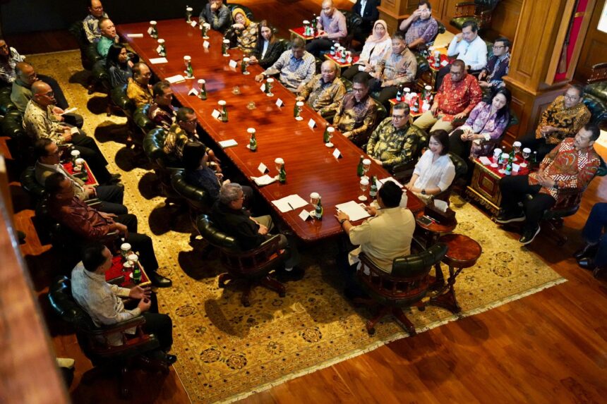 Presiden Prabowo menggelar pertemuan dengan sejumlah pimpinan redaksi di Jakarta