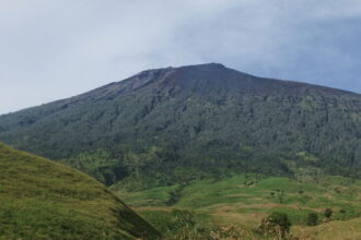 Gunung Rinjani / Foto : wikipedia