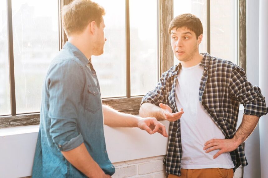 Keramahan bisa jadi menutupi sifatnya yang buruk. / Foto : Freepik