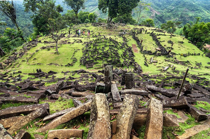 Situs Gunung Padang akan diobservasi oleh Kementrian Kebudayaan / Foto : wikipedia