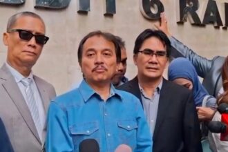 Roy Suryo usai menjalani pemeriksaan di Polda Metro Jaya / Foto : capture ANTARA