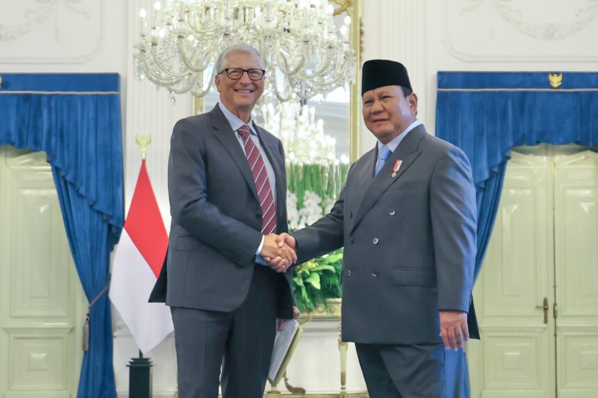 Bill Gates saat berkunjung di Indonesia disambut oleh Presiden Prabowo / Foto : X