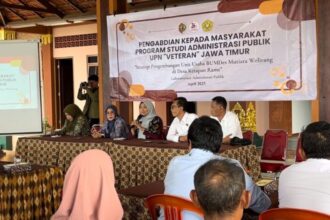 Koordinator Program Studi Administrasi Publik Susi Hardjati saat menyampaikan materinya/istimewa