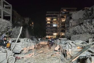 Tampilan gedung di Israel setelah mendapat serangan balasan dari Iran / Foto : X