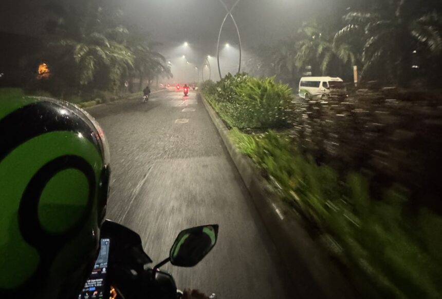 Postingan foto Bekasi berkabut / Foto : capture X