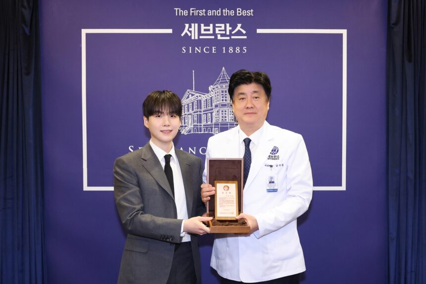 Suga ketika memberikan donasinya untuk gangguan autisme di Korea / Foto : capture soompi