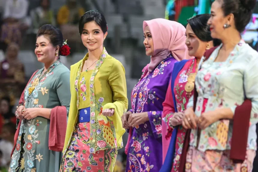 Kebaya menjadi identitas nasional / Foto : capture JP