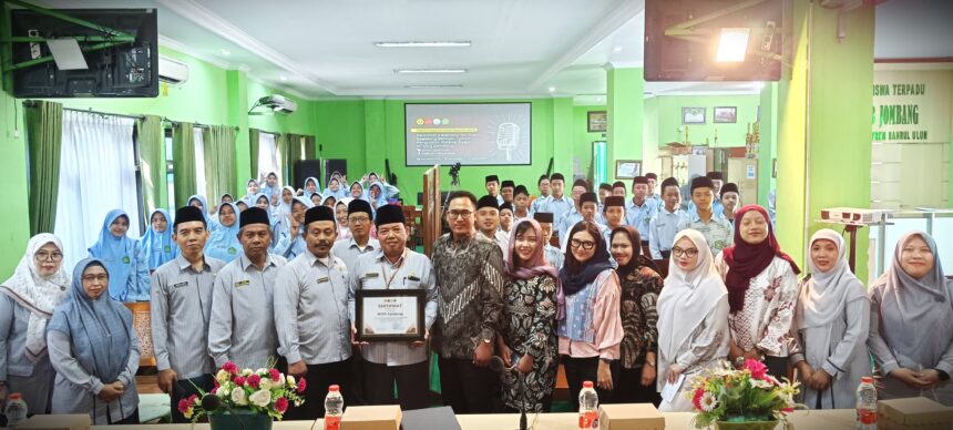 Tim Pengabdian Masyarakat UPNVJT di Siswa MTsN 3 Jombang, Jawa Timur/istimewa