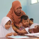 Ilustrasi guru mengajar / Foto : capture ANTARA