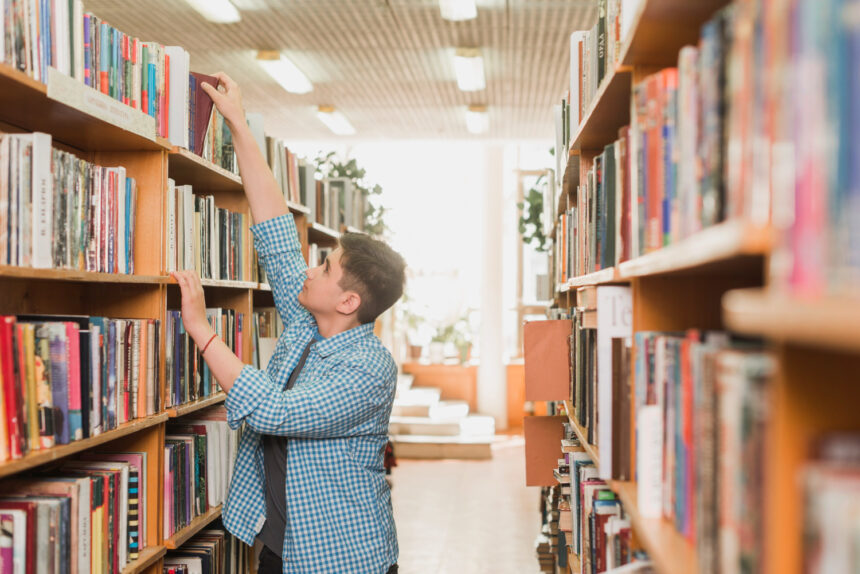 Ilustrasi perpustakaan / Foto: freepik