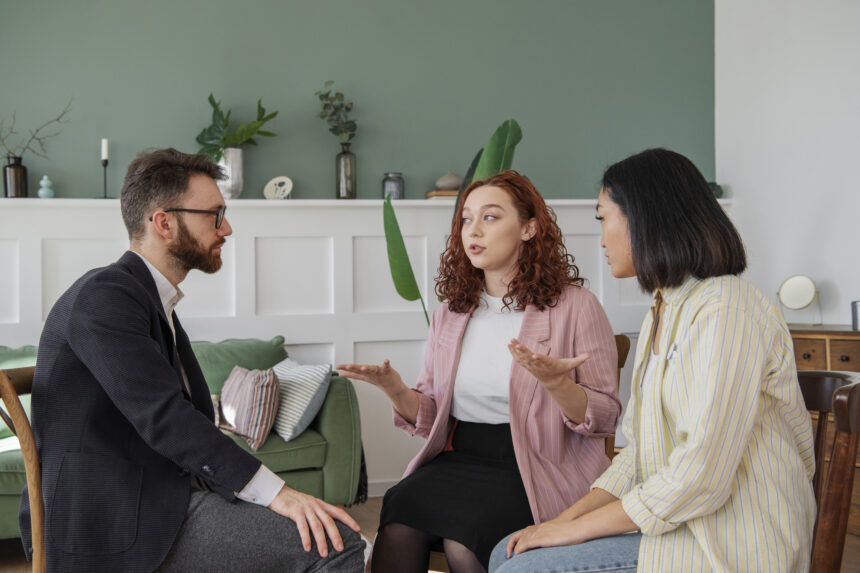 Ilustrasi seseorang yang membicarakan diri sendiri / foto: freepik