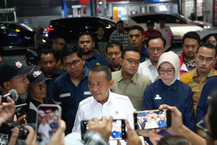 Bahlil saat sidak SPBU di Malang/ Foto: capture ANTARA