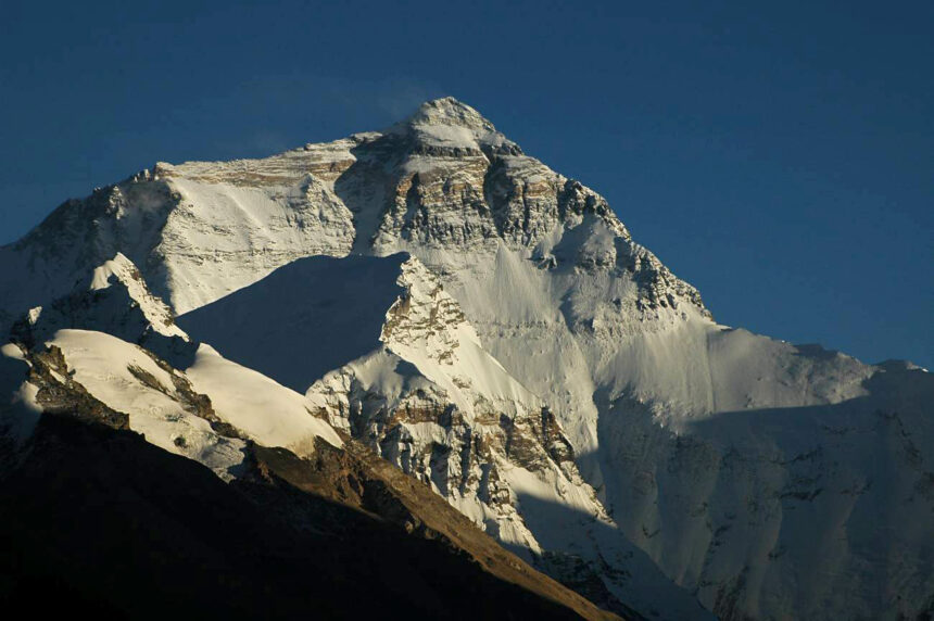Puncak pegunungan Everest/ Foto: wikipedia
