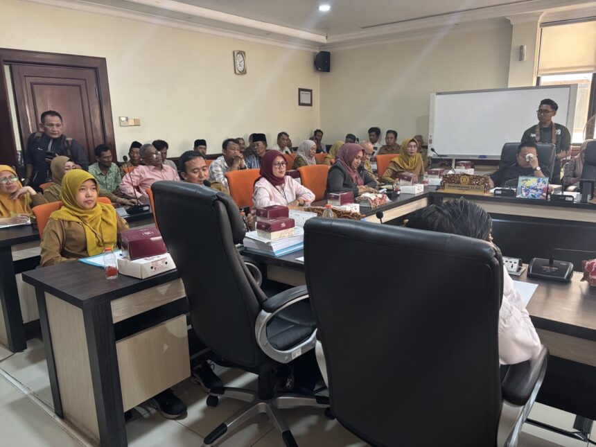 Dengar pendapat Komisi D DPRD Surabaya/ Foto: Dok Aktual