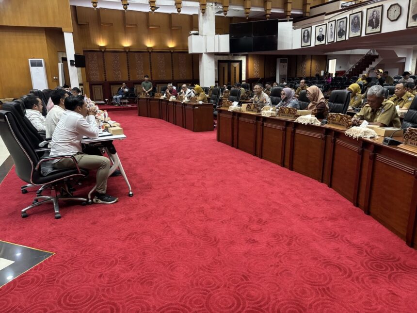 Komisi D DPRD Kota Surabaya gelar dengar pendapat dengan BNN Kota Surabaya dan Pemkot Surabaya/ Foto: Dok Aktual