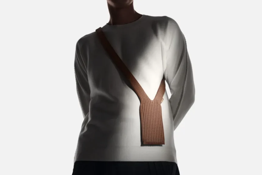 Tas selempang iPhone/ Foto: The Verge