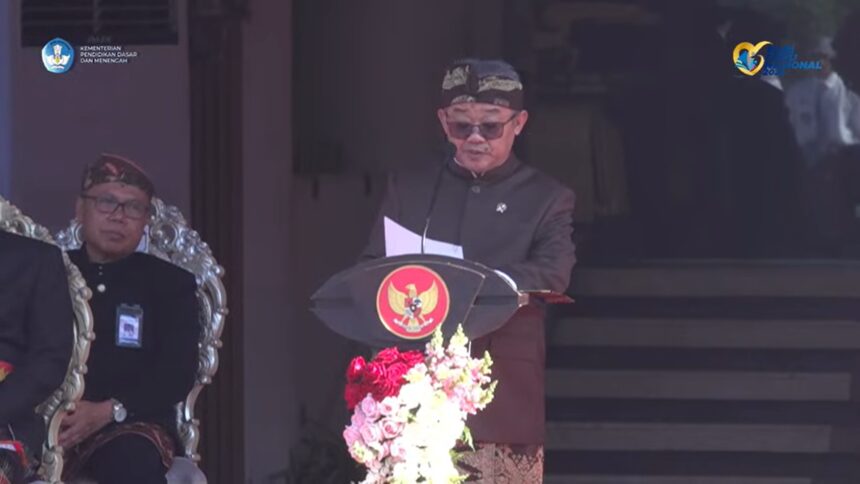Tangkapan layar upacara Hari Guru Nasional 2025/ Foto: youtube