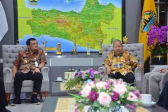 Gubernur Jawa Tengah saat menemui perwakilan pengusaha/ Foto: Pemprov Jateng