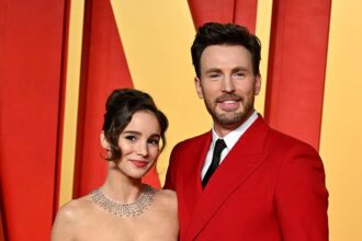 Chris Evan dan Alba Baptista (istri)/ Foto: IG