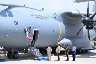 Presiden Prabowo dan Airbus A400M/MRTT / Foto: Setneg