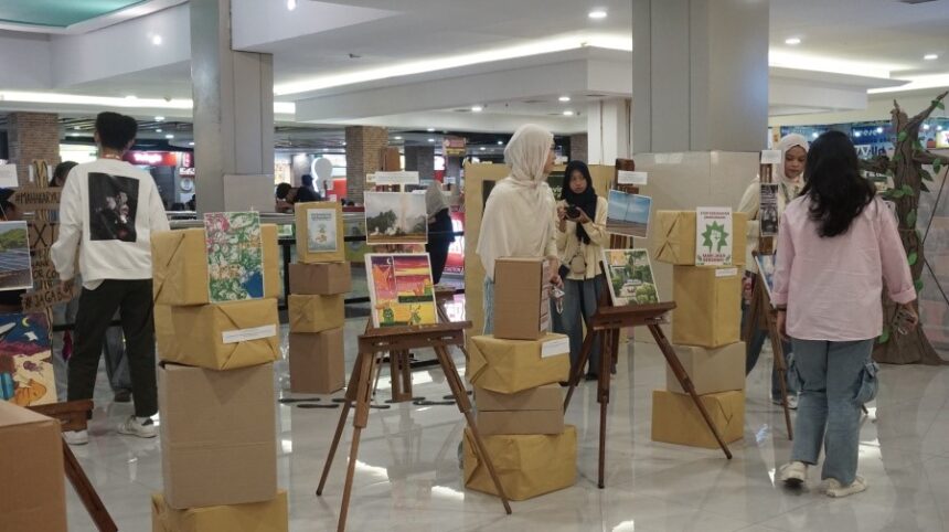 Pameran mahakarya mahasiswa di mall/dok.aktual.co.id