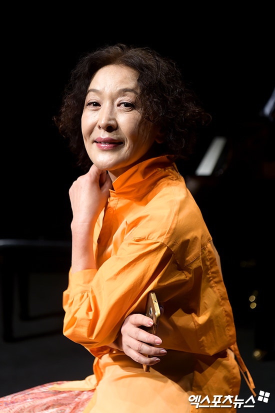 Yoon Seok-hwa/foto: m.entertain.naver