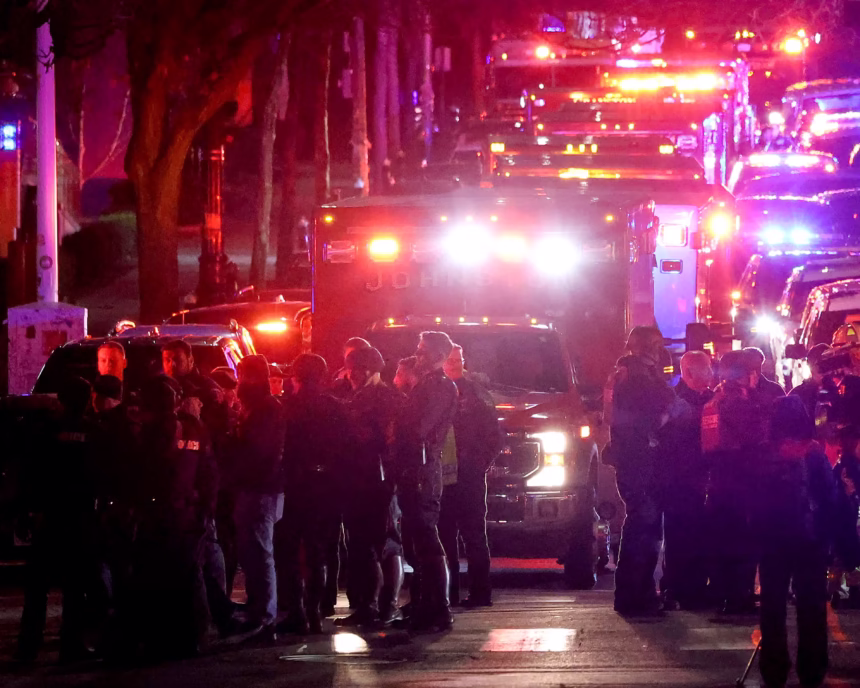 Polisi melakukan penjagaan usai terjadi penembakan di Rhode Island/ Foto: capture The Guardian