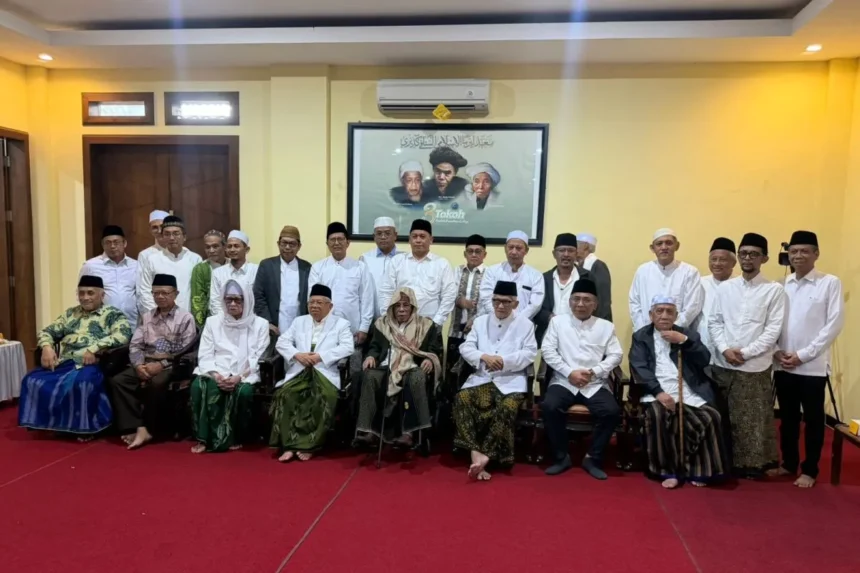 Para kiai sepuh dan mustasyar PBNU rekonsiliasi Ketua Umum PBNU Yahya Cholil Staquf dan Rais Aam Miftachul Akhyar di Pesantren Lirboyo, Kediri / Foto: capture ANTARA