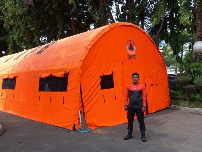 Posko bantuan bencana yang didirikan oleh Pemkot Surabaya/ Foto: pemkot surabaya