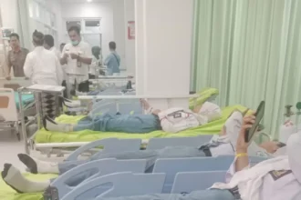 Siswa yang dilarikan ke rumah sakit di Kudus/ Foto: Radar Kudus