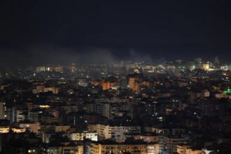 Asap mengepul setelah serangan Israel di pinggiran selatan Beirut/ Foto: aljazeera