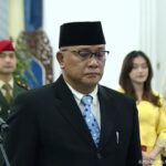 Ketua Umum Konfederasi Serikat Pekerja Seluruh Indonesia (KSPSI) Mohammad Jumhur Hidayat dilantik sebagai Menteri Lingkungan Hidup (LH)/ Foto: Setneg