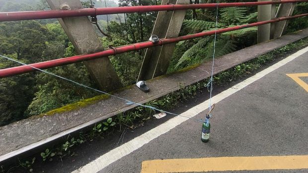 Tangkapan layar penemuan mayat di Cangar/ Foto: Ist