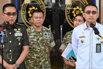 Kepala Pengadilan Militer (Kadilmil) II-08 Jakarta Kolonel Chk Fredy Ferdian Isnartanto (kanan) bersama Kepala Oditur Militer Kolonel Chk Andri Wijaya (kiri)/ Foto: capture ANTARA