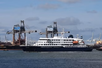 Kapal pesiar MV Hondius di pelabuhan Rotterdam / Foto: CNA