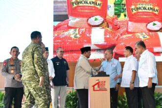 Presiden Prabowo usai meresmikan koperasi merah putih/ Foto: setneg