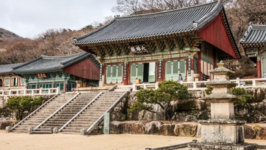 Kuil Buddha yang ada di Busan Korea Selatan/ Foto: Yonhap