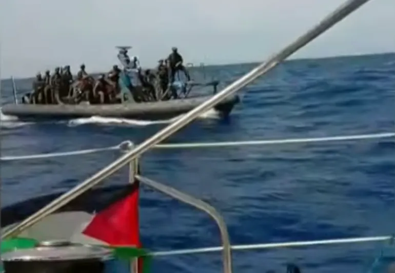 Tangkapan layar pasukan Israel cegat Armada Global Sumud/ Foto: Aljazeera