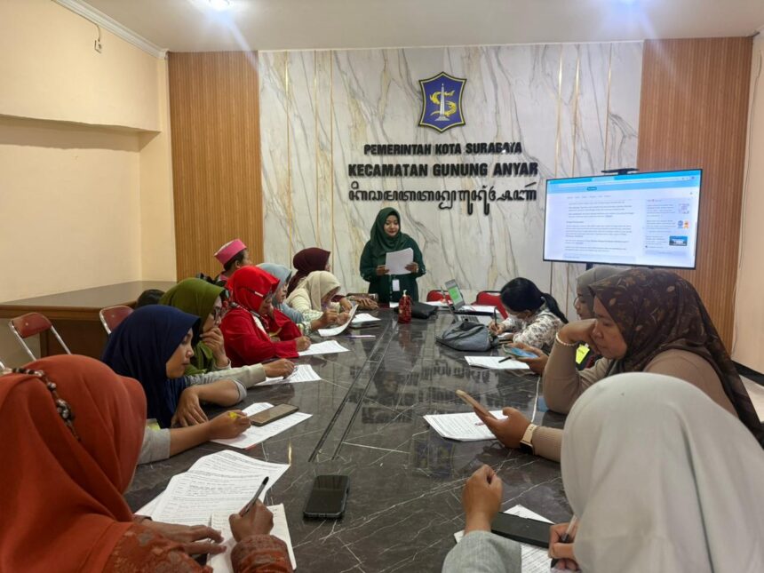 Dosen Ilmu Komunikasi UPN Veteran Jawa Timur Dhelittya Finaliyani Putri saat menyampaikan materinya/dok.aktual.co.id