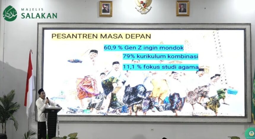 Pengasuh PP Annuqayah saat menjelaskan data tentang masa depan pesantren/dok.aktual.co.id