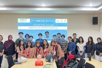 Foto bersama Panitia dan Peserta Offline Workshop Poster Ilmiah ENLIT 2026/dok.aktual.co.id