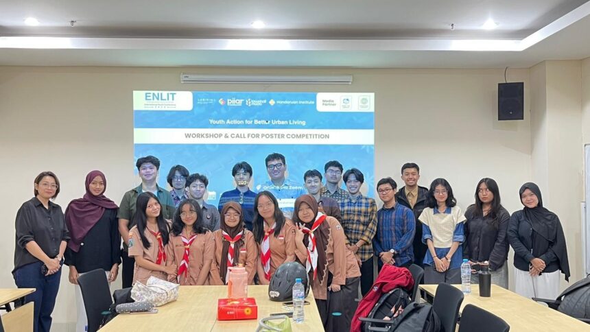 Foto bersama Panitia dan Peserta Offline Workshop Poster Ilmiah ENLIT 2026/dok.aktual.co.id